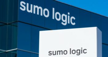 Sumo Logic und AWS arbeiten zusammen, um die Sicherheit für Multi-Cloud- und Hybrid-Bedrohungsschutz zu transformieren Sumo Logic und AWS arbeiten zusammen, um die Sicherheit für Multi-Cloud- und Hybrid-Bedrohungsschutz zu transformieren (Foto: shutterstock - Michael Vi)