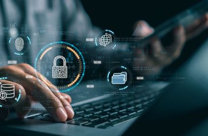 Datenschutz im Arbeitsalltag: Aktuelle Trends und (Foto: AdobeStock_614759545 basiczto)