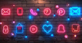 Digitale Aktivitäten bei Reddit. (Foto: AdobeStock_807625958 Oksana)
